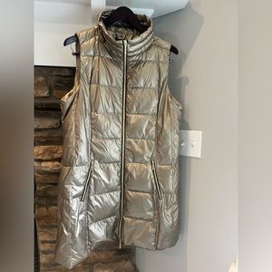 Anorak Filmore Long Puffer Packable Gold Metallic Vest Size Medium NWOT